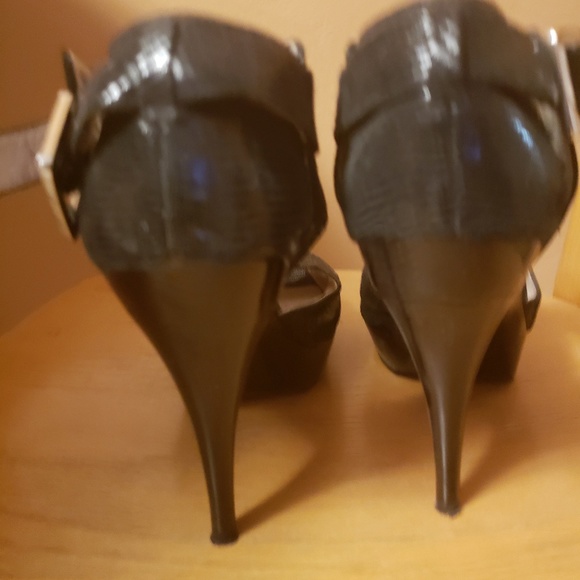 Shoe - Picture 2 of 2